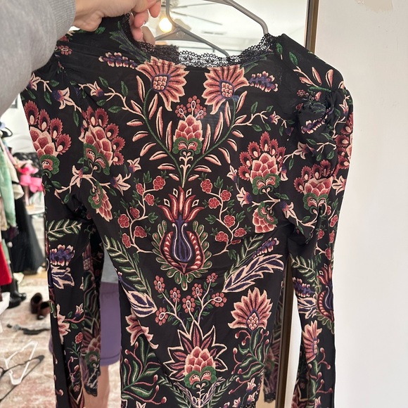 Farm Rio Ruched Long Sleeve Top - Picture 4 of 6